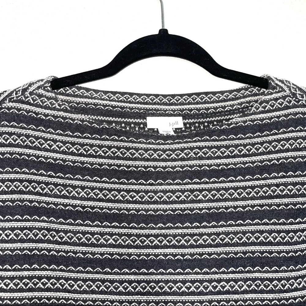 J. Jill Gray & White Embroidered Boatneck Pullover Sweater Xsmall Women’s